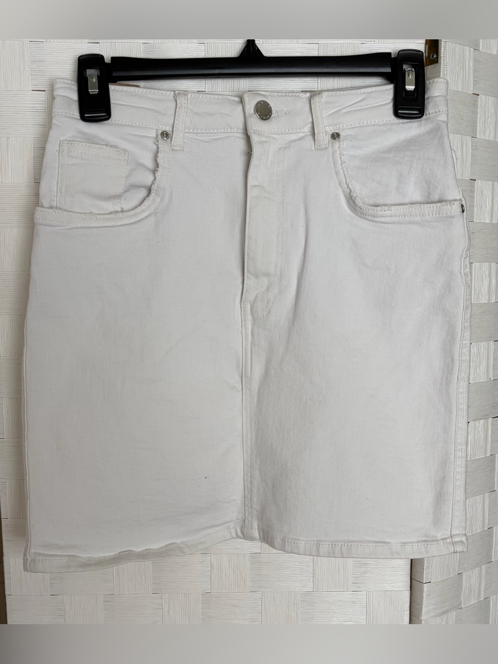 Zara Trafaluc Authentic Denim White Jean Skirt Size Small